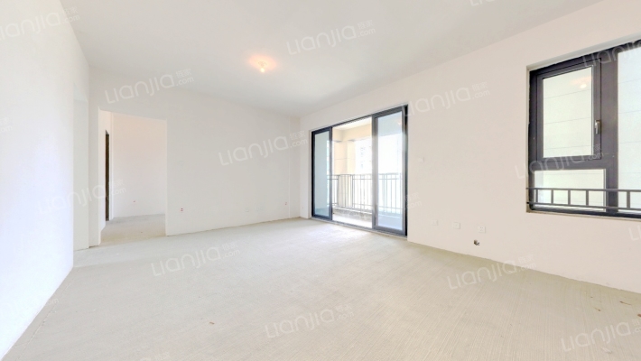 澜岸听溪二手房实景图