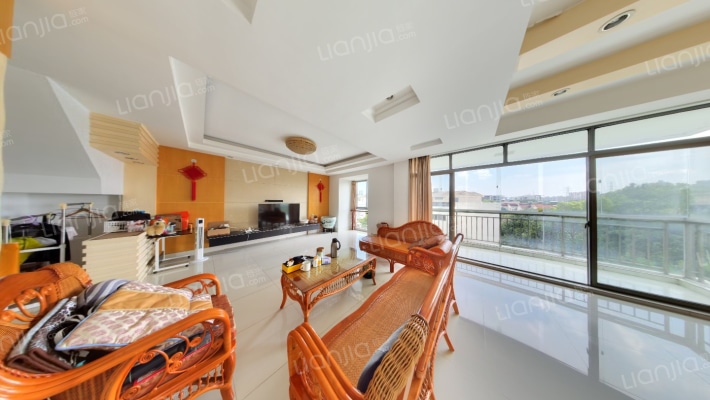 日兴花园二手房实景图