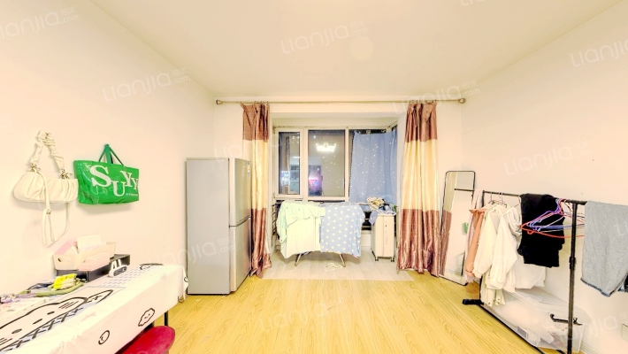 中央大学城二手房实景图