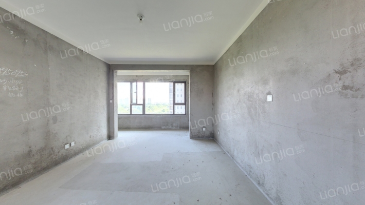 建湖天铂二手房实景图