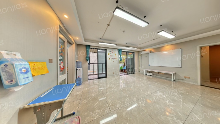 朗悦府嘉园二手房实景图