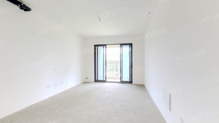 新城瑞升悦隽西江二手房实景图