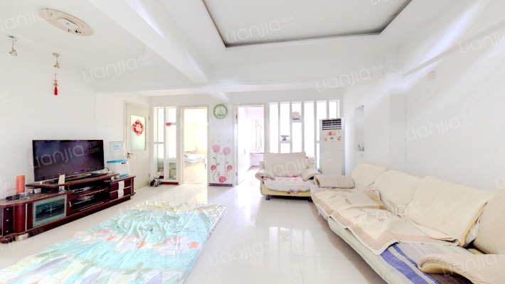 泰山名座二手房实景图