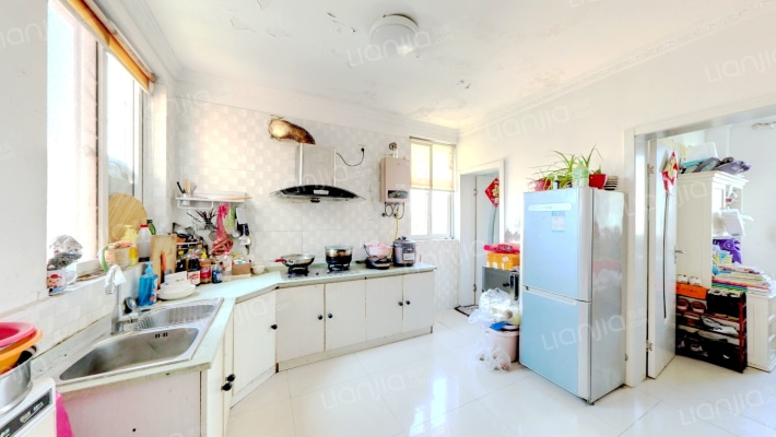 泾园二村北区二手房实景图