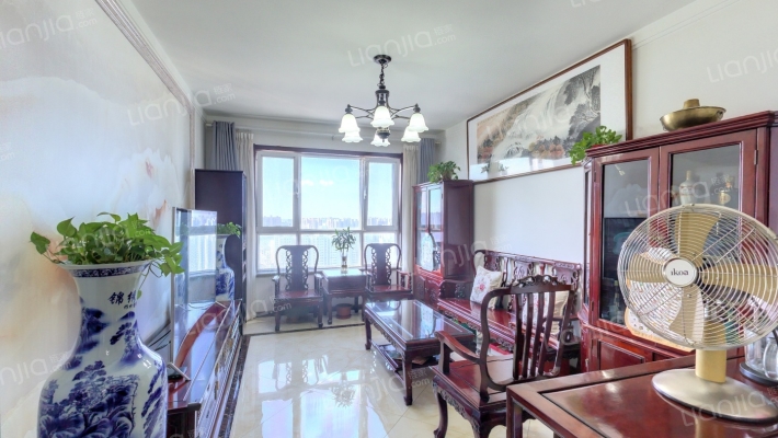 府东新居二手房实景图