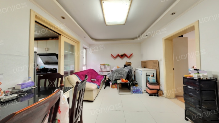 万佳花苑二手房实景图