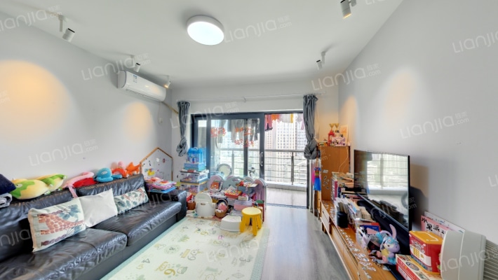 绿景新苑二手房实景图