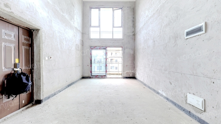 昕晖麓台熙著二手房实景图