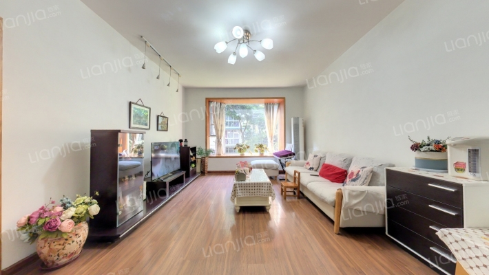 河畔华苑一期二手房实景图