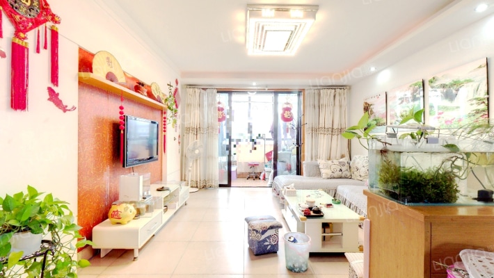 棕榈湾尼盛山庄二手房实景图