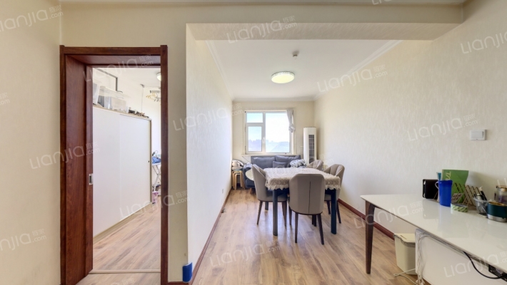 挪威小镇二期二手房实景图