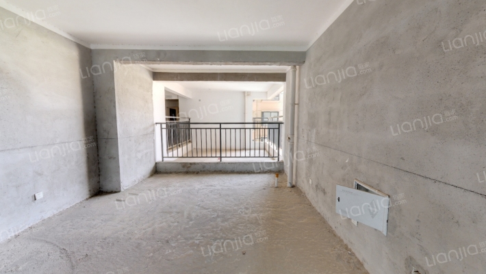 华隆国际二手房实景图