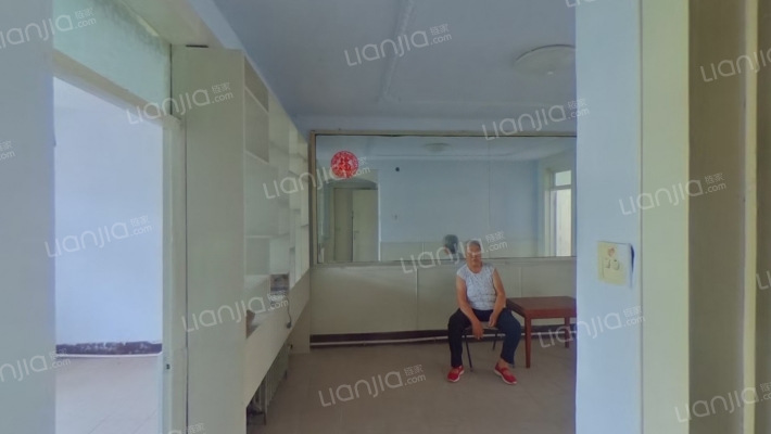 钢铁厂住宅楼二手房实景图