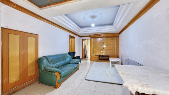 新湾路法院宿舍二手房实景图