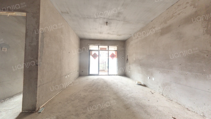 清华大溪地五号院二手房实景图