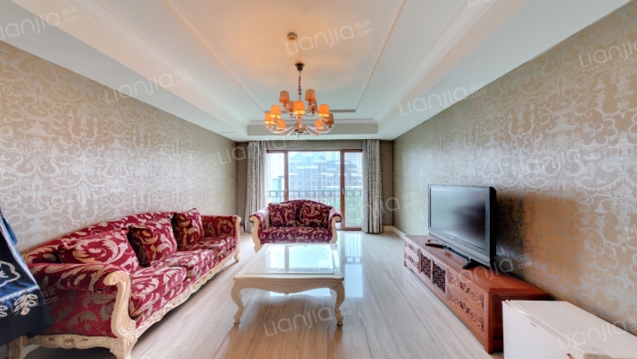 荣尊堡国际俱乐部公寓二手房实景图