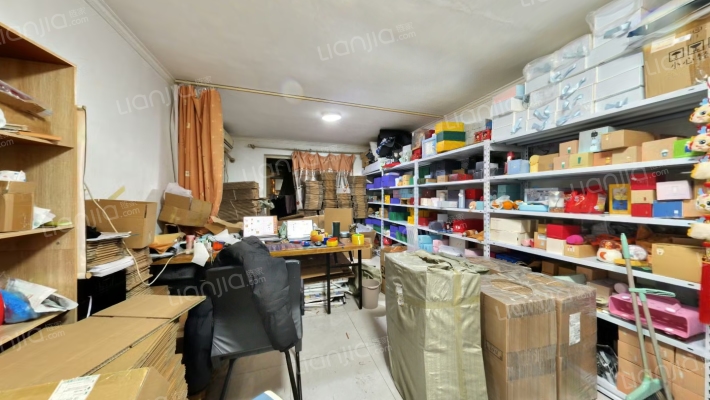 社区家属楼二手房实景图