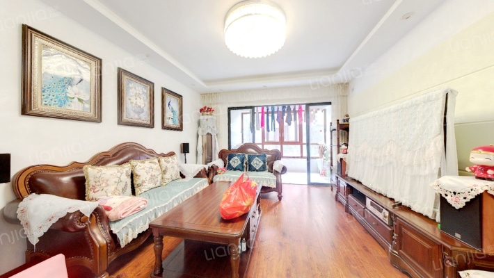 保利凤凰湾E区二手房实景图