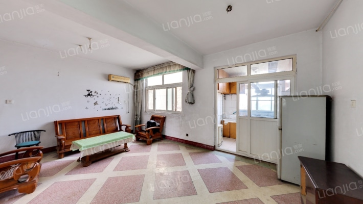 市建委家属院二手房实景图