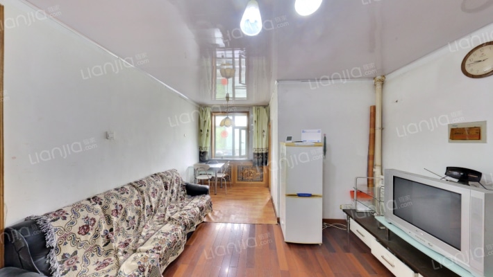 卫星花园C区二手房实景图