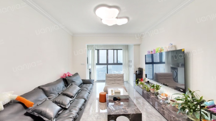 万达广场银邸二手房实景图