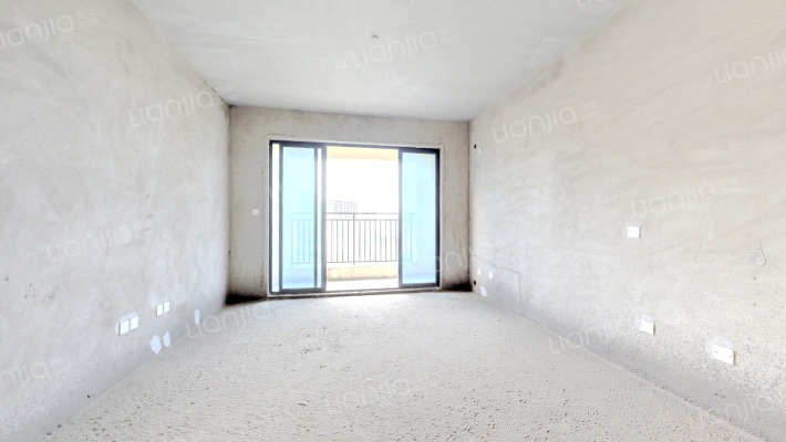 半岛八期二手房实景图