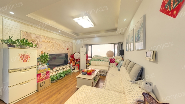 外滩铭座二手房实景图