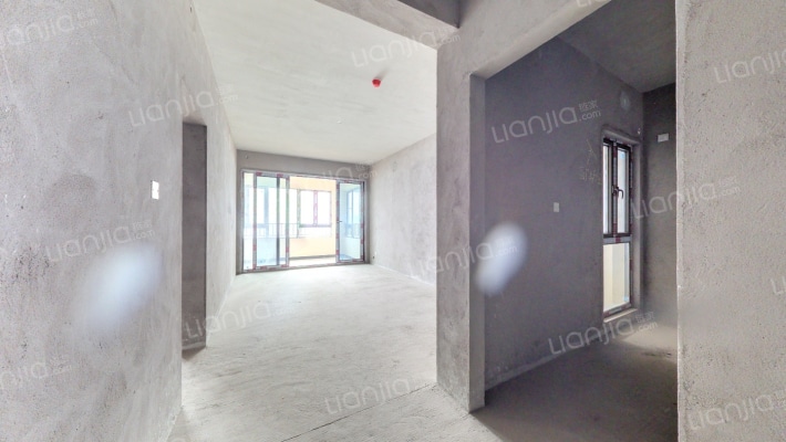 珠江城天悦江湾二期二手房实景图