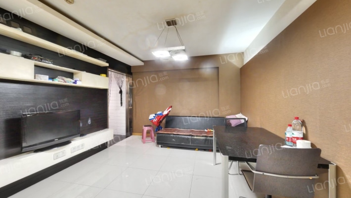 中电广场尊荣国际二手房实景图