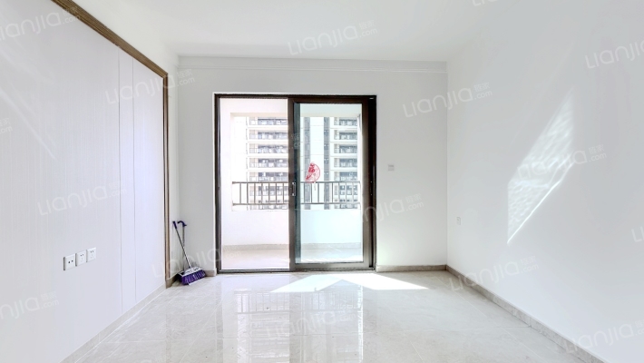 保利和光尘樾二手房实景图