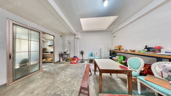 嘉利华府庄园三区二手房实景图