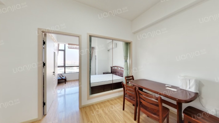 中宇国际公寓二手房实景图