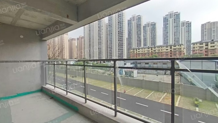 融冠爱城二手房实景图