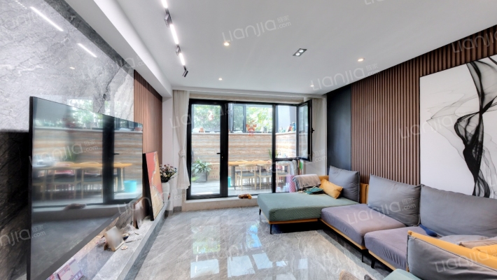 保利罗兰A4区二手房实景图