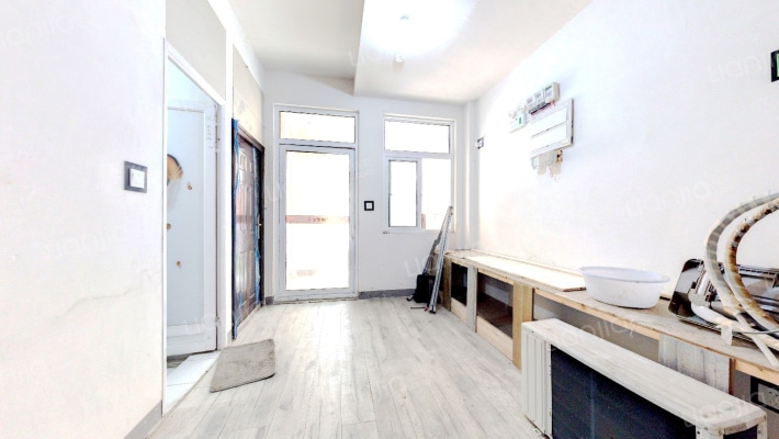 景瑞翡翠湾二手房实景图