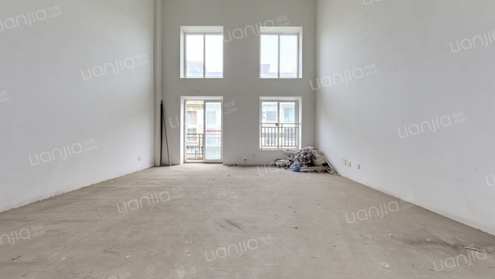 利通天鹅堡二手房实景图