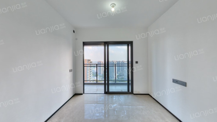 中建凤榕台二手房实景图