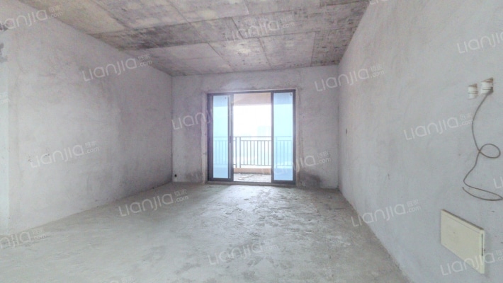 清远市飞来湖1号花园二手房实景图