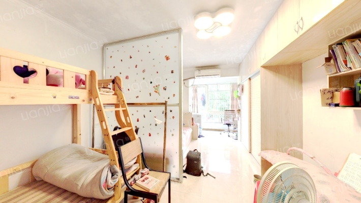 望海公寓二手房实景图