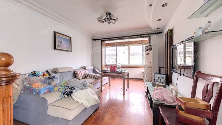 梅花新苑二手房实景图