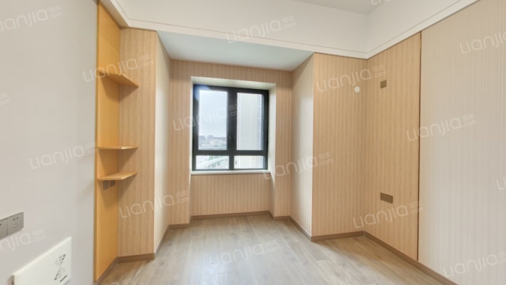 万科滨海大都会观涛苑二手房实景图