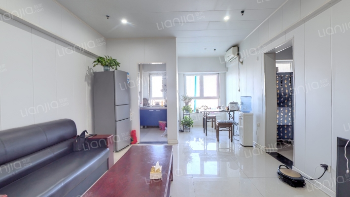 此房位于东兴大街，交通便利，生活方便-客厅