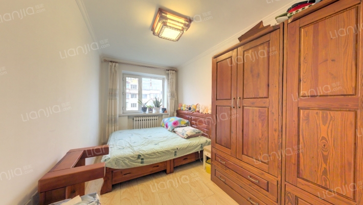 松花江街二手房实景图