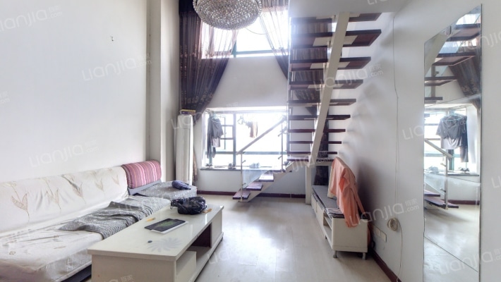 威嘉白金领域二手房实景图