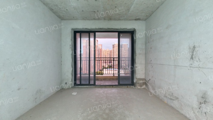 卓悦华府二手房实景图