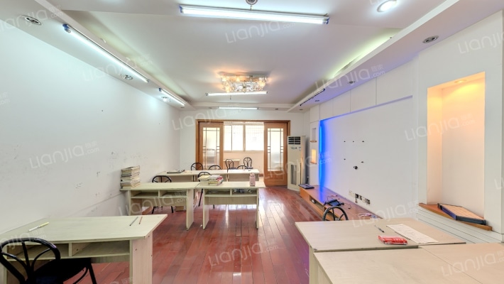 新龙花苑二手房实景图