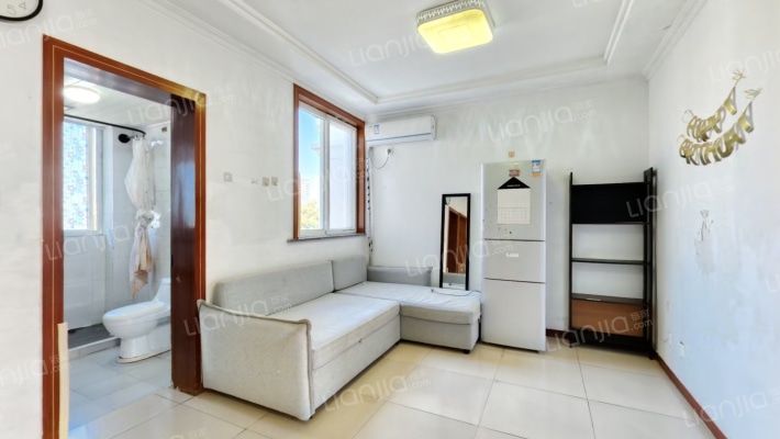 荷韵新村东区二手房实景图