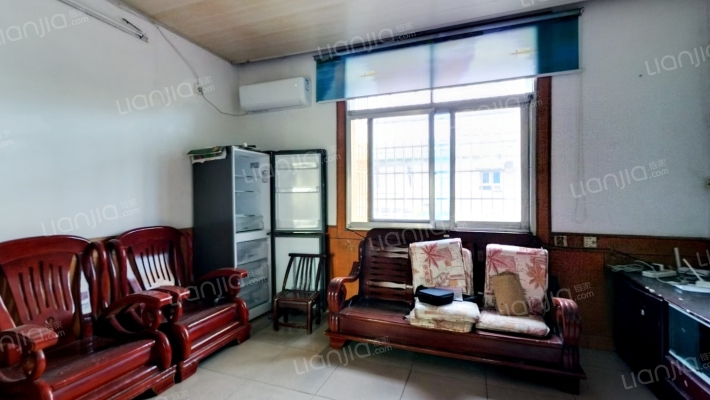 岳磁社区二手房实景图