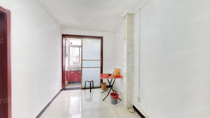 东八里新村二手房实景图