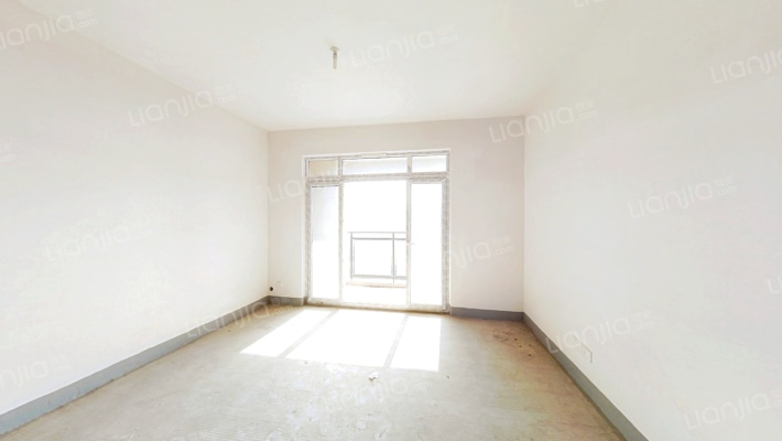 凤凰湾驭峰二手房实景图